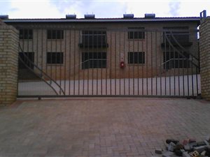 2 Bed Flat in Zakariyya Park