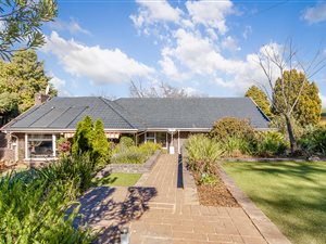 3 Bed House in Constantia Kloof