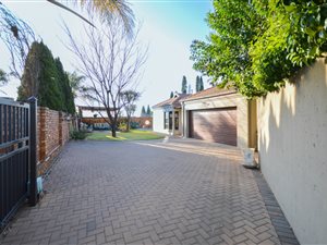 3 Bed Cluster in Pomona