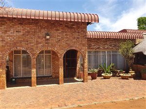 4891 m² Farm in Waterkloof