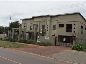 1090 m² Land available in Menlo Park