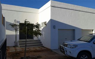 2 Bedroom Apartment in Springbok