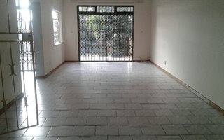 4 Bedroom Duplex in Corlett Gardens