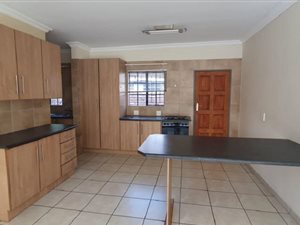 3 Bed Townhouse in Doringkruin