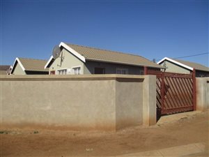 2 Bed House in Mahube Valley