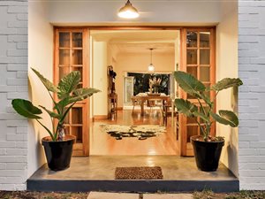 4 Bed House in Parktown North