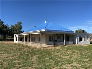 21.4 ha Farm in Oudtshoorn