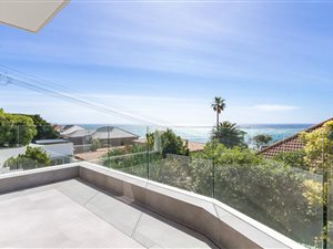 3 Bed Apartment in Bantry Bay