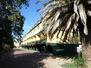 3 Bed Flat in Bult West