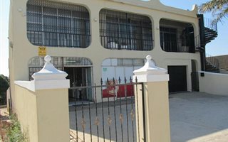 785 m² Commercial space in Greenwood Park