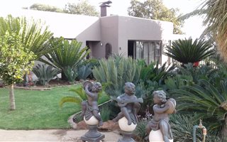 2.3 ha Farm in Rietfontein