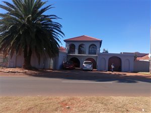5 Bed House in Lenasia