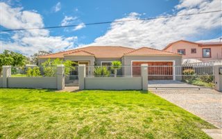 3 Bedroom House in Kragga Kamma