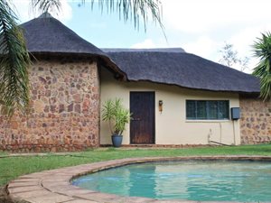 5 Bed House in Boekenhoutskloof and surrounds