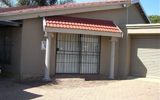 2 Bedroom Garden Cottage in Allen Grove
