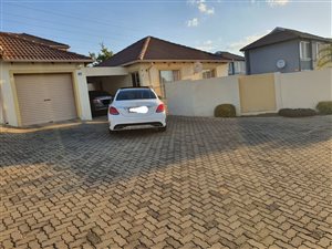 2 Bed Simplex in The Reeds