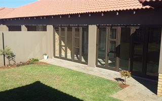 3 Bedroom Simplex in Waterkloof