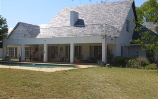 5 Bedroom House in Chartwell
