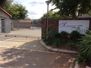 2 Bed Apartment in Pierre van Ryneveld