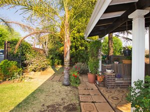3 Bed House in Dowerglen