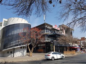 160 m² Retail Space in Greenside