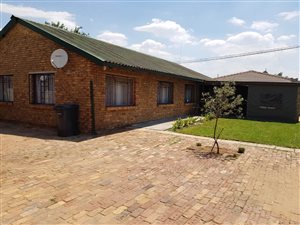 3 Bedroom House in Erasmus
