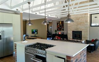 4 Bedroom House in Bedford Gardens
