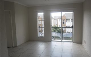 2 Bedroom Apartment in Klippoortje