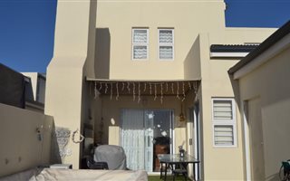 3 Bedroom Duplex in Langebaan Central