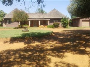 8000 m² Farm in Unitas Park