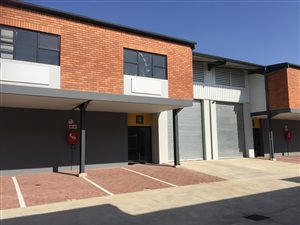 180 m² Industrial space in Cornubia