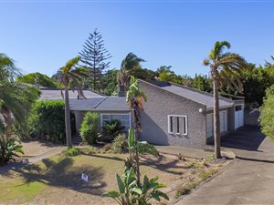 4 Bed House in Sonstraal