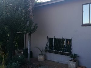 1 Bed Garden Cottage in Wonderboom