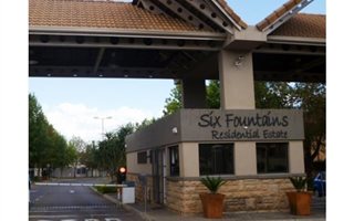 1834 m² Land available in Six Fountains Estate