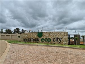 2 Bed Townhouse in Kameeldrift East