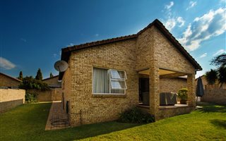 2 Bedroom Townhouse in Willowbrook