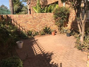 3 Bed Apartment in Zwartkop