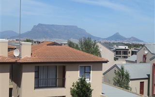 2 Bedroom Apartment in Burgundy Estate
