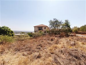 750 m² Land available in Faerie Glen