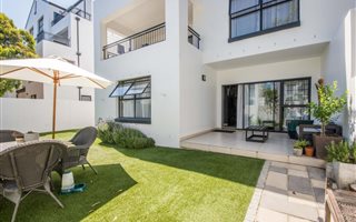 3 Bedroom Apartment in De Velde