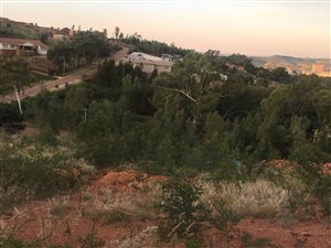 1986 m² Land available in Waterkloof Heights