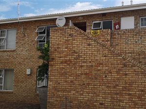 2 Bed Apartment in Grahamstown Central