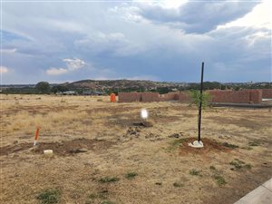 1000 m² Land available in Woodland Hills