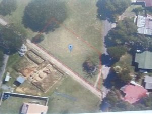 565 m² Land available in Beacon Bay