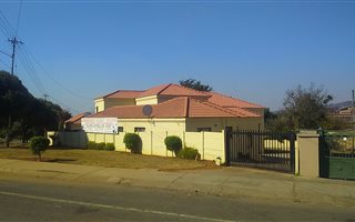 800 m² Commercial space in Proclamation Hill