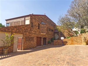 4 Bed House in Glenvista