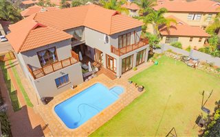 5 Bedroom House in Birdwood