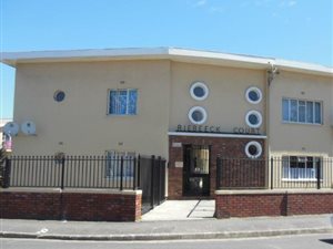 Studio Apartment in Bellville Central