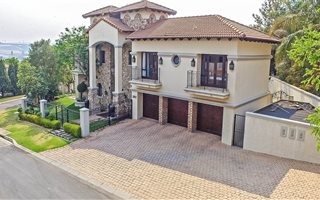 5 Bedroom House in Dainfern Valley