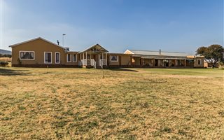 84 ha Farm in Parys